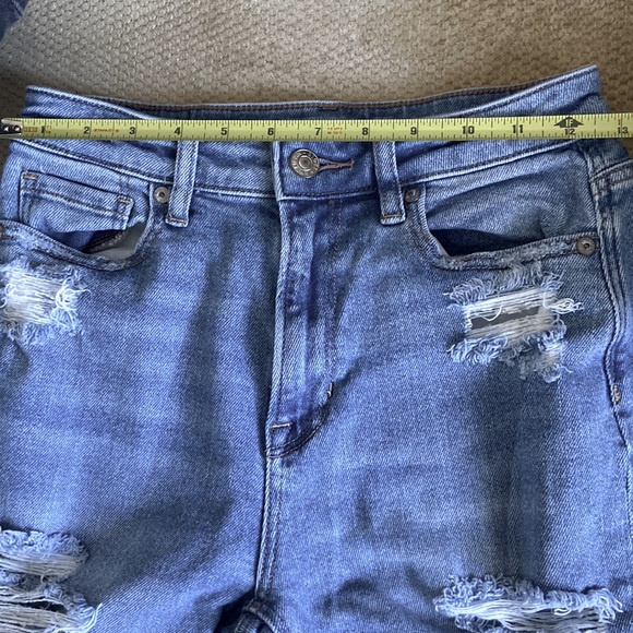 American Eagle High Rise Mom Jeans - Picture 6 of 7